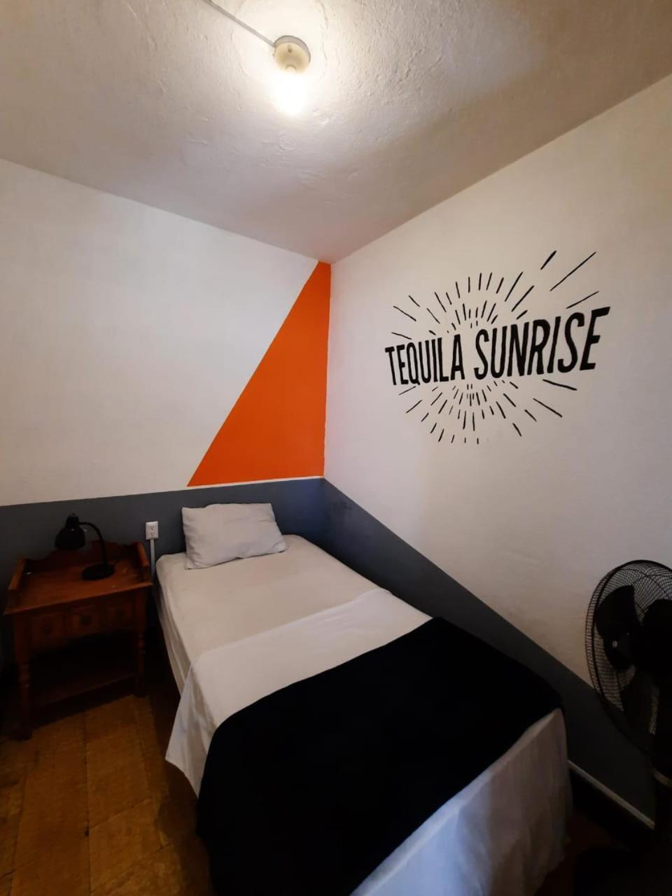 גואטמלה Tequila Sunrise Hostel מראה חיצוני תמונה