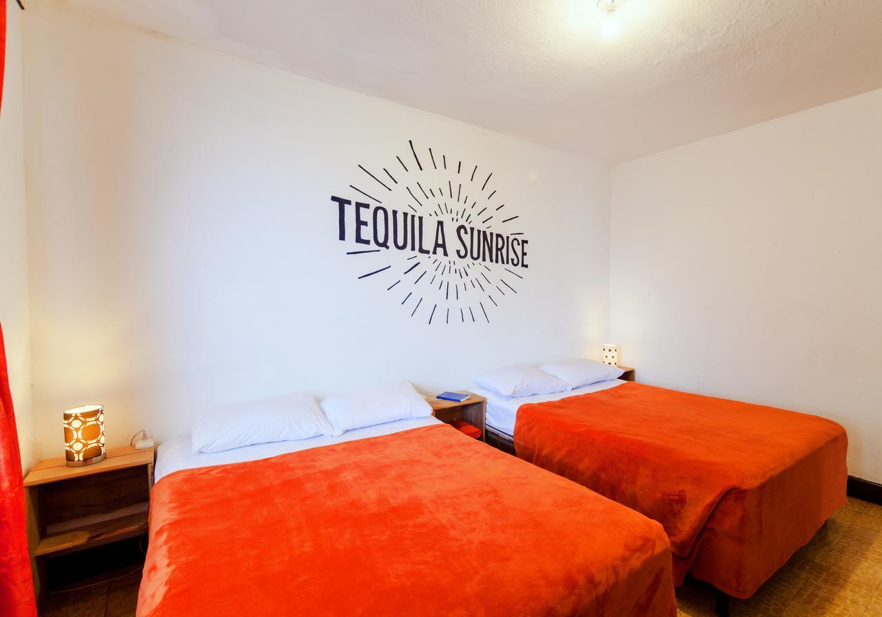 גואטמלה Tequila Sunrise Hostel מראה חיצוני תמונה